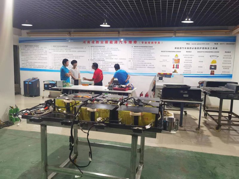 汽车保养的重要性不容忽视，但很多人对保养周期一知半解。今天我们就来谈谈不同类型的汽车保养周期，并分享一些实用的保养技巧。
